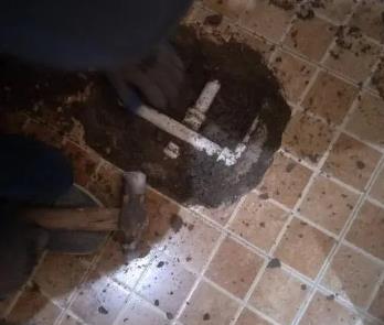 杭州市卫生间漏水维修公司为您分享下卫生间渗水如何处理及注意事项