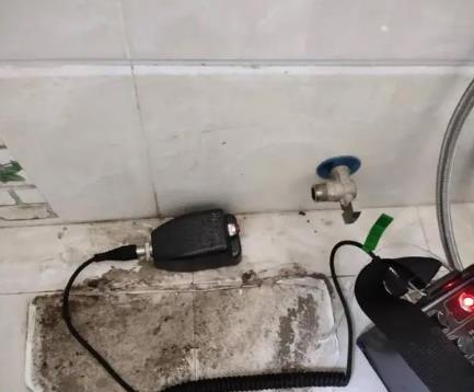 杭州市屋顶漏水维修公司分享下卫生间漏水的危害及解决方法